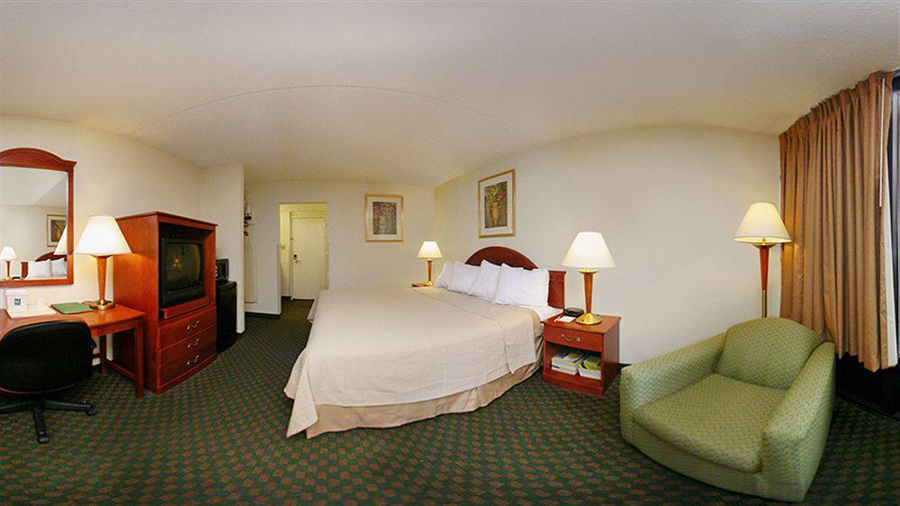 Holiday Inn Express - Allentown North By Ihg Bagian luar foto